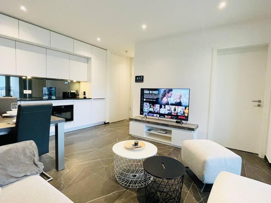 Luxury 1bedroom With Parking In Center&large Terrace -cd3 Appartement *