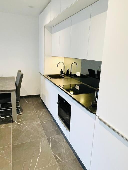 Luxury 1bedroom With Parking In Center&large Terrace -cd3
