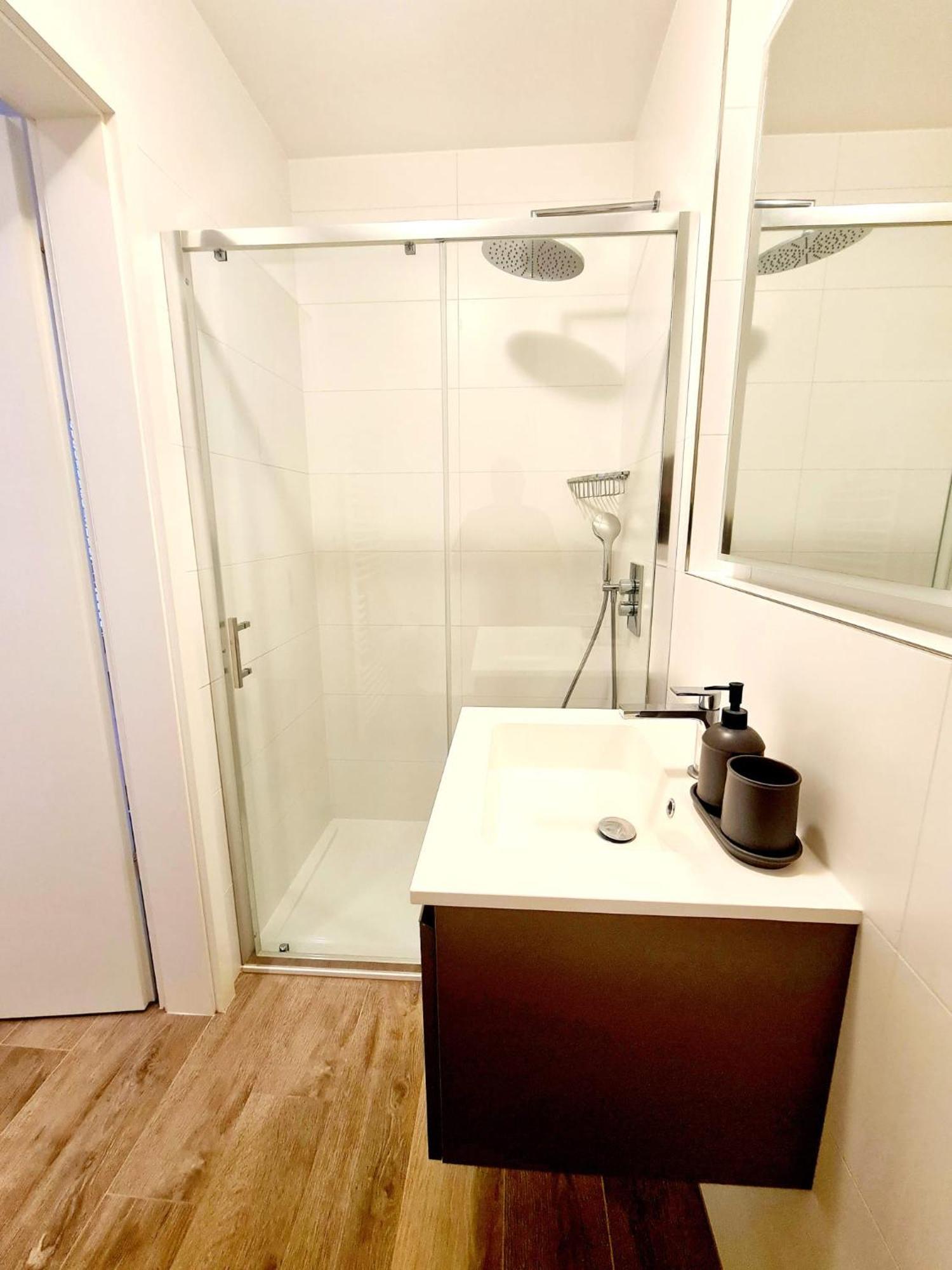 Appartement Luxury 1bedroom With Parking In Center&large Terrace -cd3
